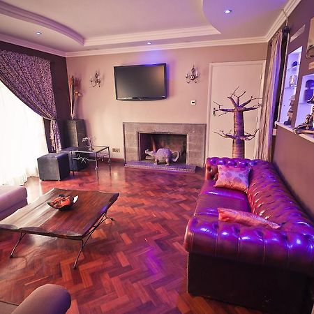 Godials Bed & Breakfast Nairobi Esterno foto
