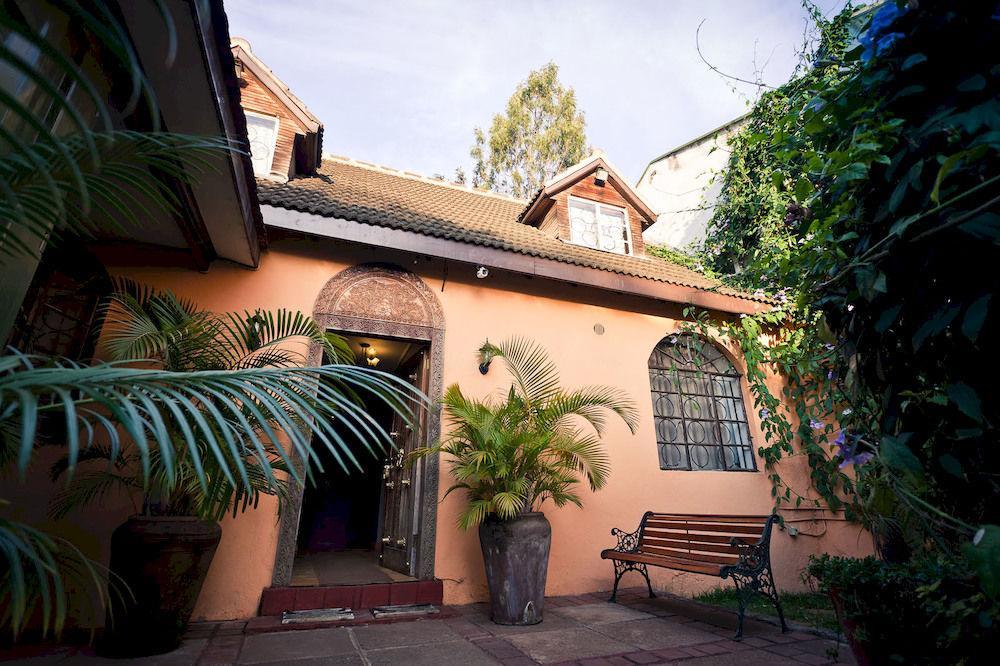 Godials Bed & Breakfast Nairobi Esterno foto