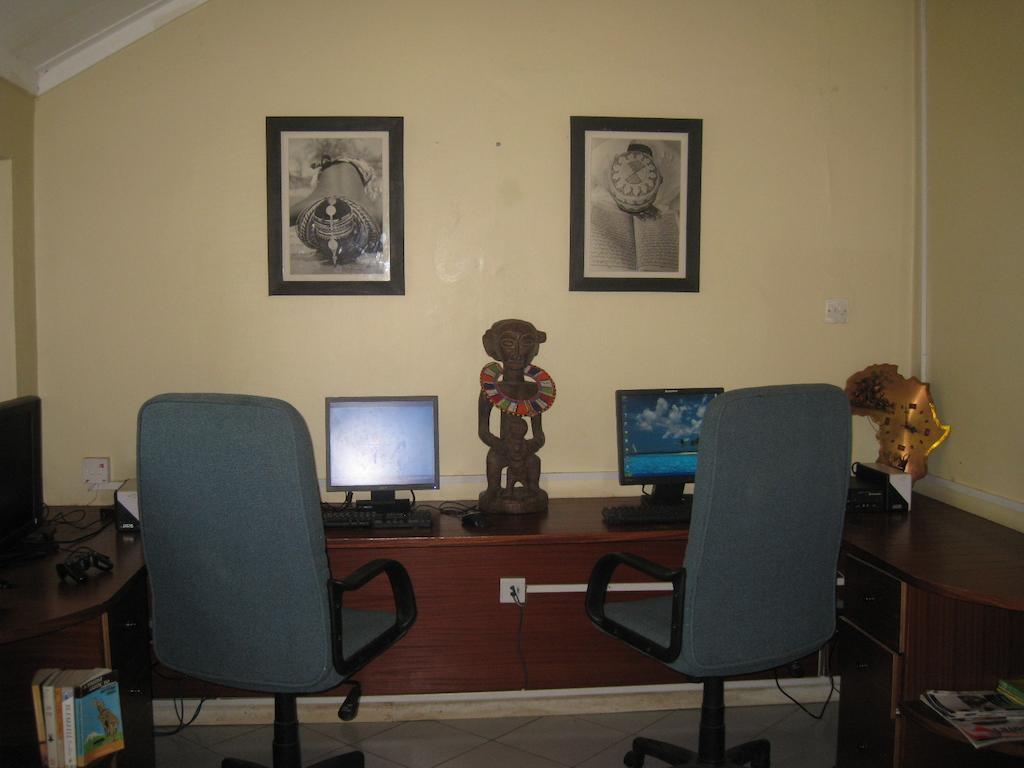 Godials Bed & Breakfast Nairobi Esterno foto