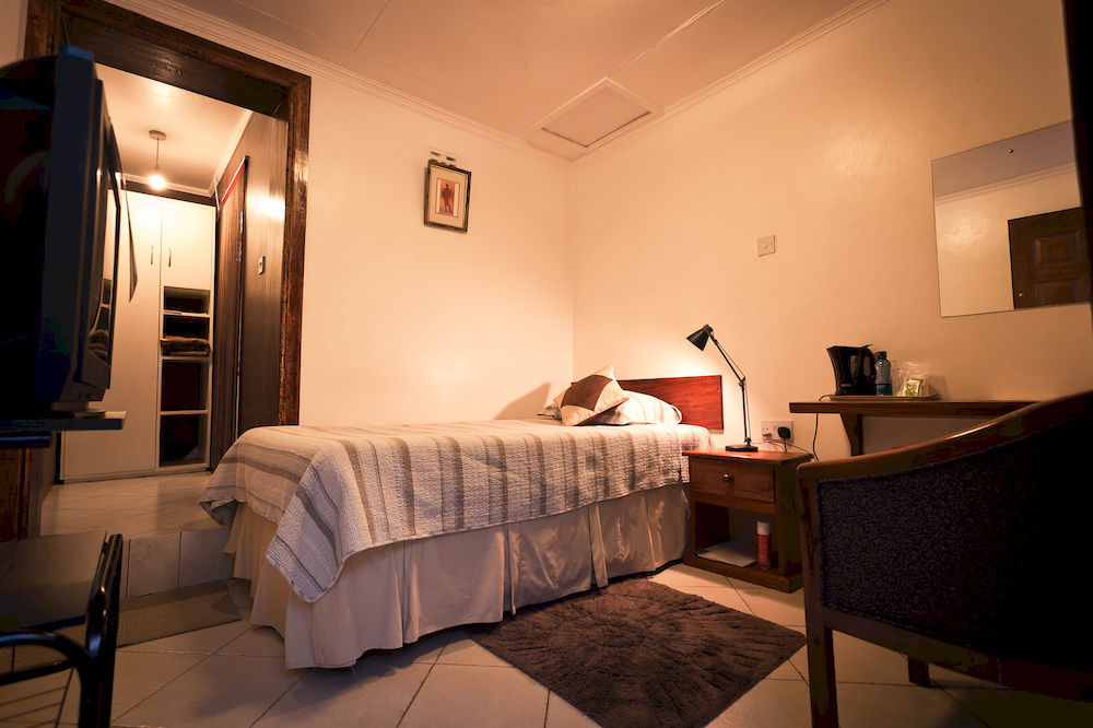 Godials Bed & Breakfast Nairobi Esterno foto