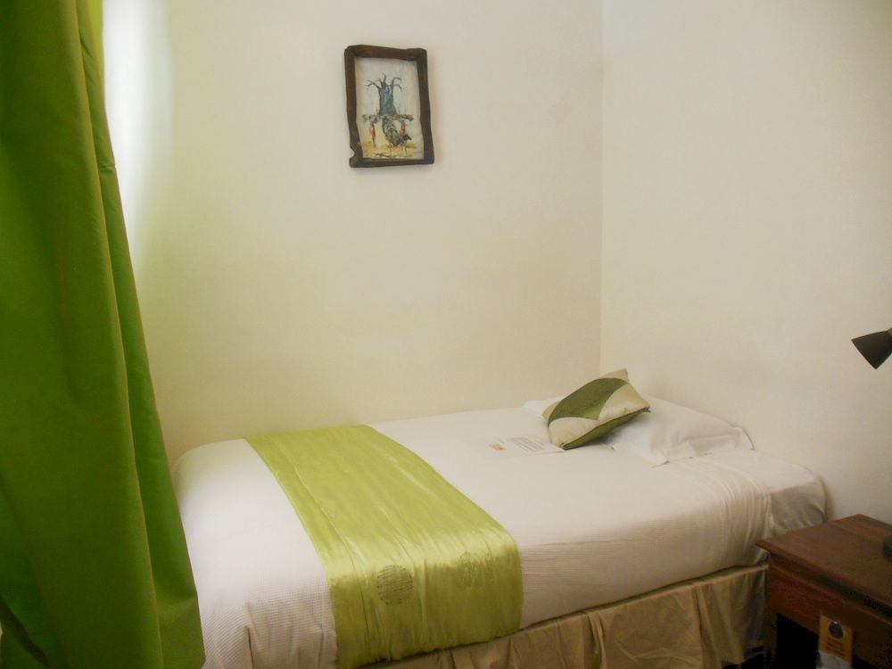 Godials Bed & Breakfast Nairobi Esterno foto