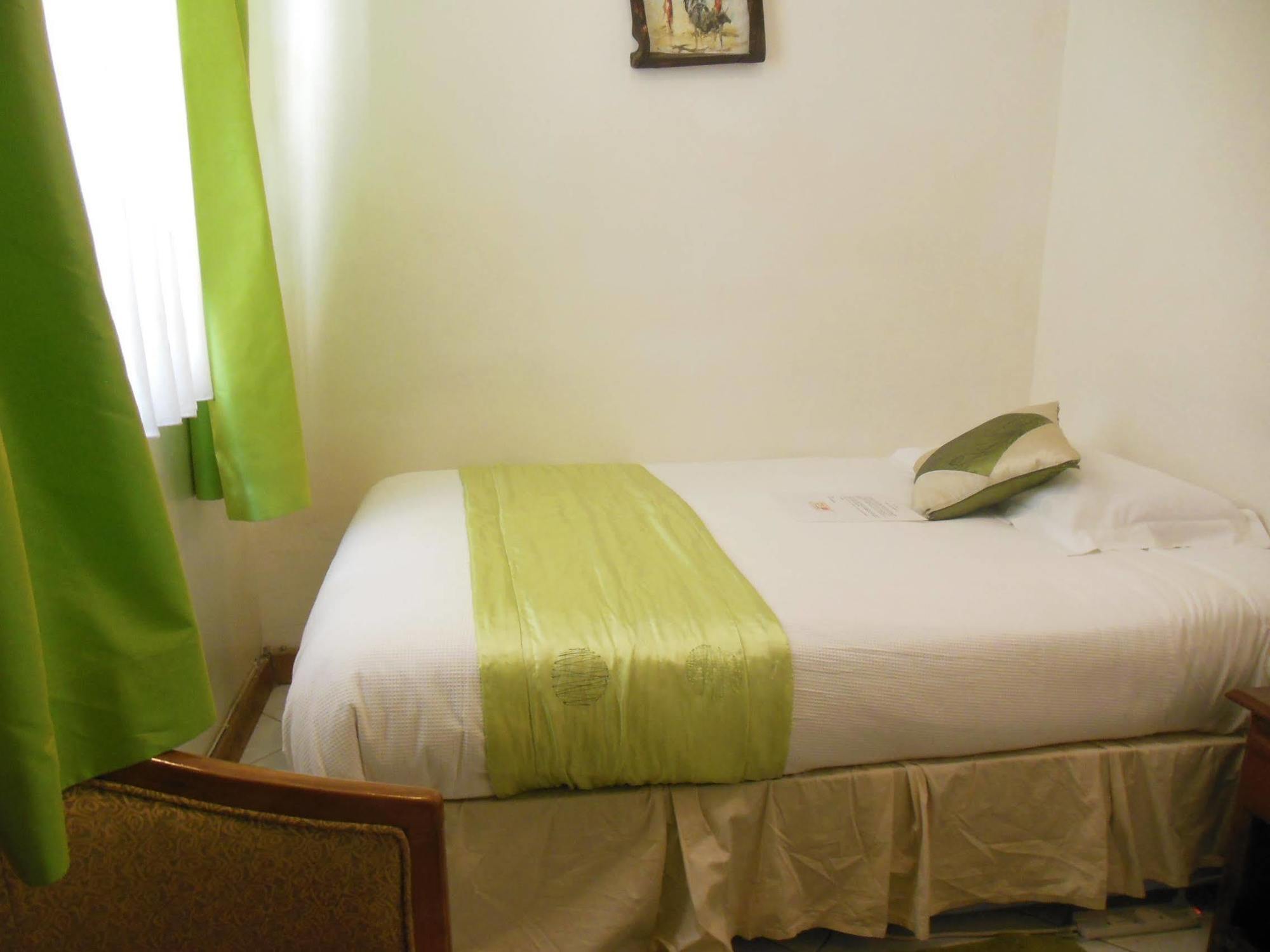 Godials Bed & Breakfast Nairobi Esterno foto