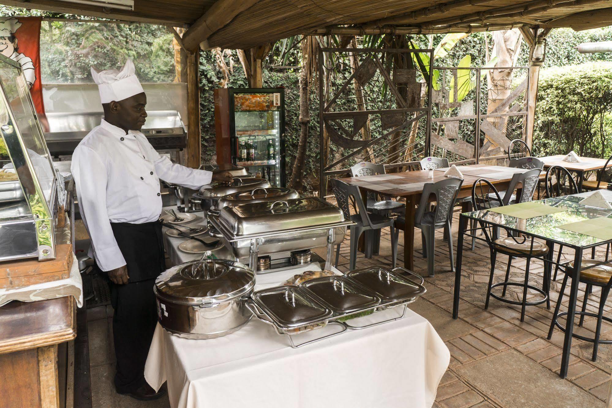 Godials Bed & Breakfast Nairobi Esterno foto