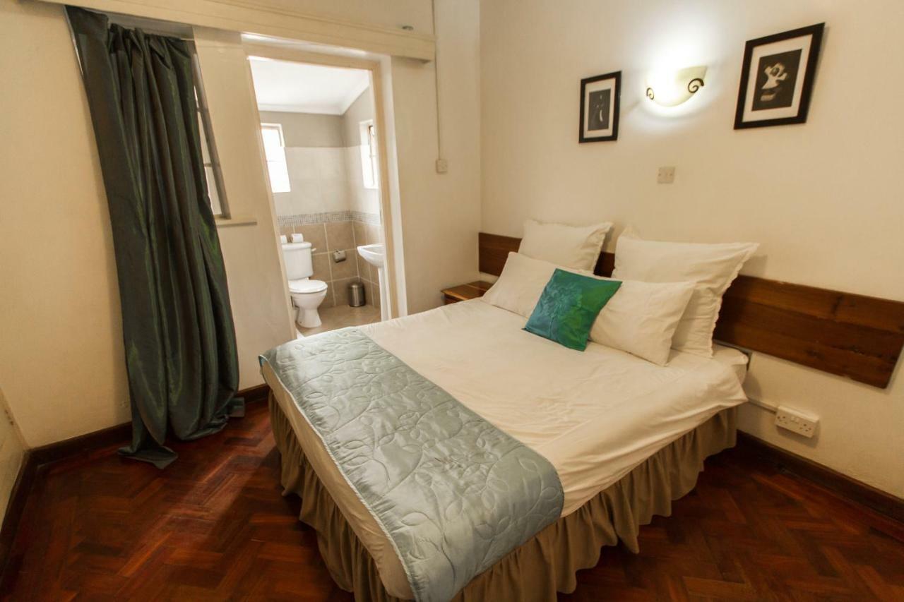 Godials Bed & Breakfast Nairobi Esterno foto